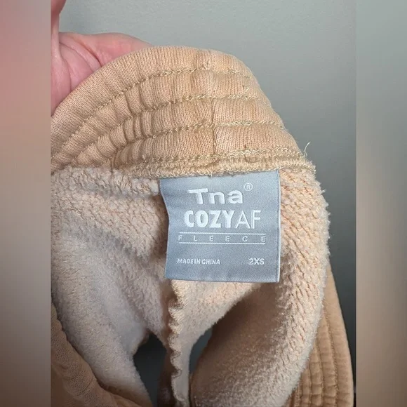 Aritzia TNA Cozy Af Fleece Perfect Micro Shorts / Tan - Picture 5 of 7